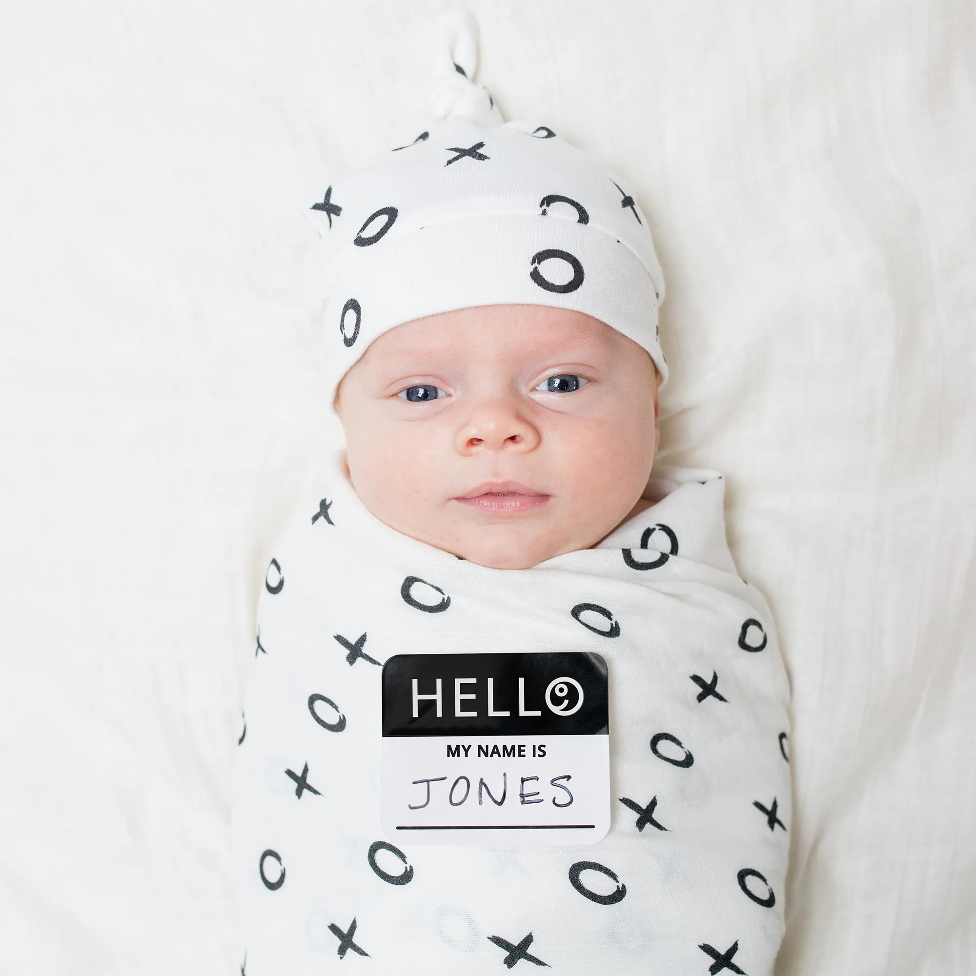 Lulujo Hello World Newborn Hat & Swaddle Set